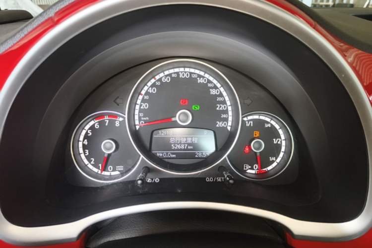 Used Volkswagen Beetle 2015 180TSI model Instrument Cluster