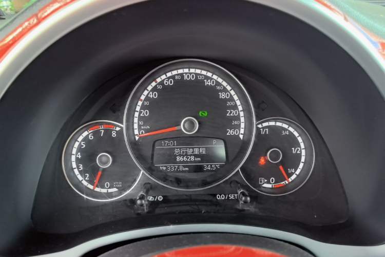 Used Volkswagen Beetle 2015 180TSI model Instrument Cluster