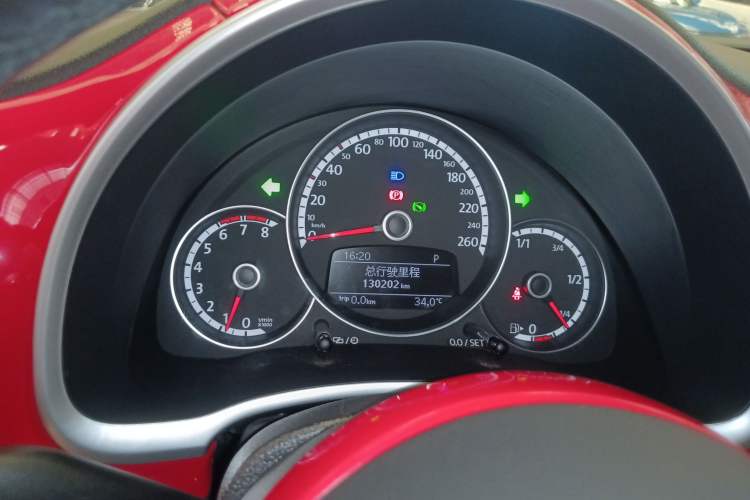 Used Volkswagen Beetle 2015 180TSI model Instrument Cluster