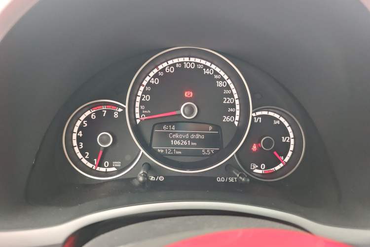 Used Volkswagen Beetle 2015 280TSI Instrument Cluster