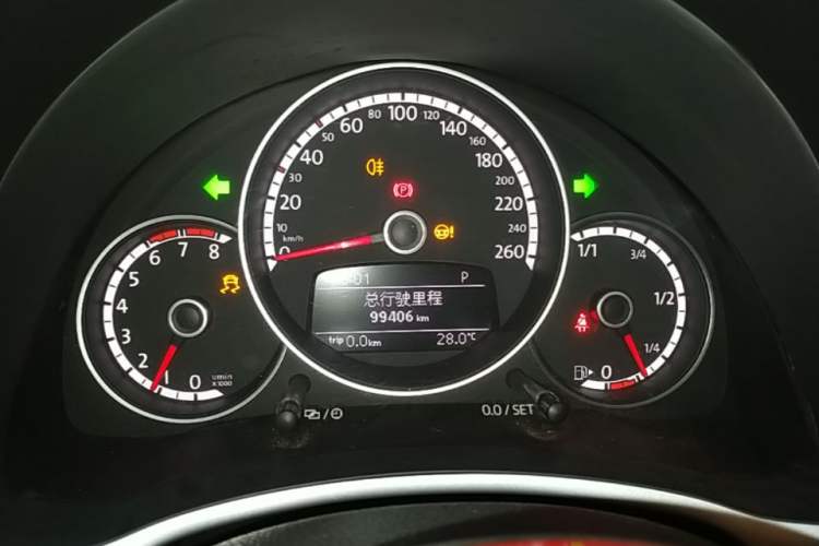 Used Volkswagen Beetle 2015 180TSI model Instrument Cluster