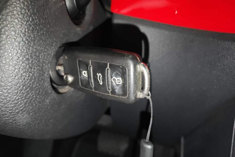 Used Volkswagen Beetle 2015 180TSI model Interior 1