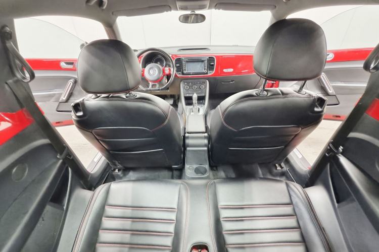 Used Volkswagen Beetle 2015 180TSI model Interior 3