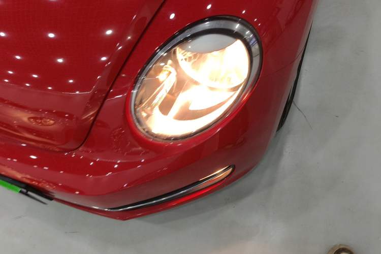 Used Volkswagen Beetle 2015 180TSI model Left Front Headlight