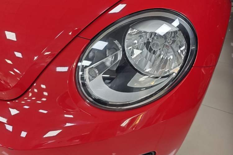 Used Volkswagen Beetle 2015 180TSI model Left Front Headlight