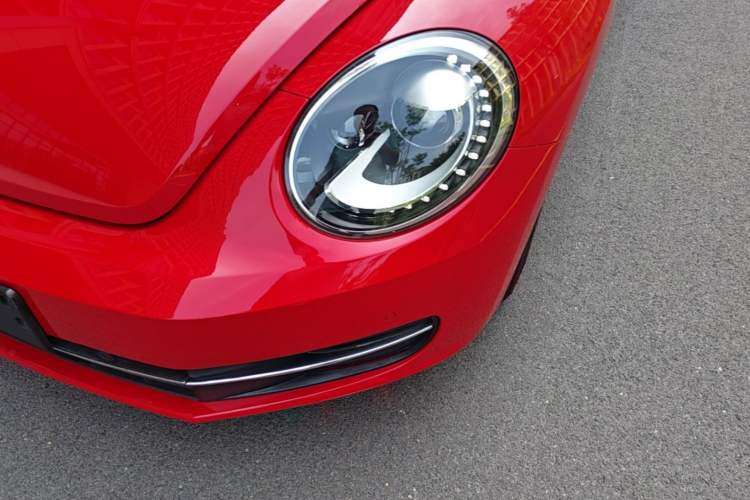 Used Volkswagen Beetle 2015 180TSI model Left Front Headlight