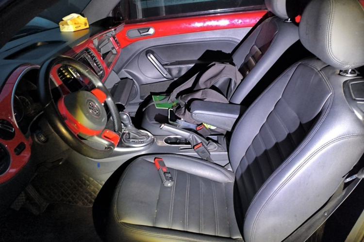 Used Volkswagen Beetle 2015 180TSI model Left Front Seat