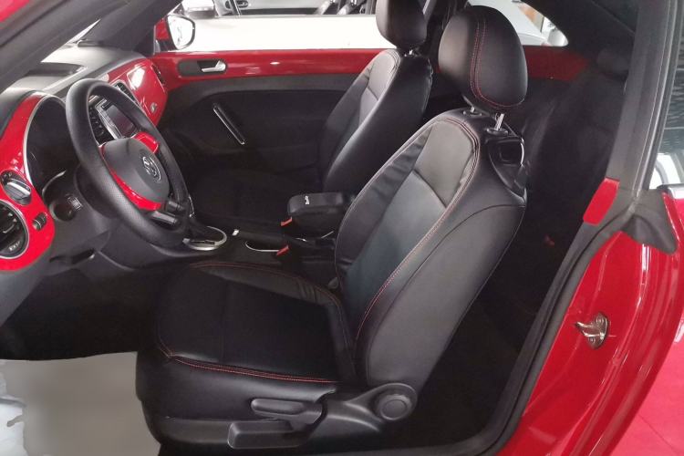 Used Volkswagen Beetle 2015 180TSI model Left Front Seat