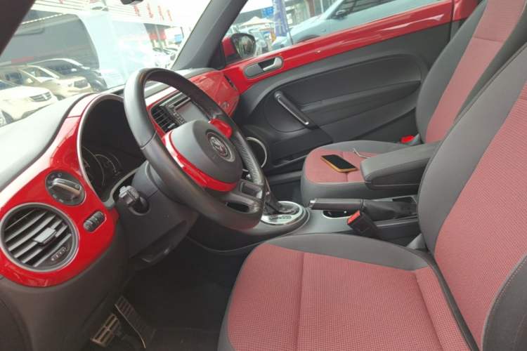 Used Volkswagen Beetle 2015 180TSI model Left Front Seat