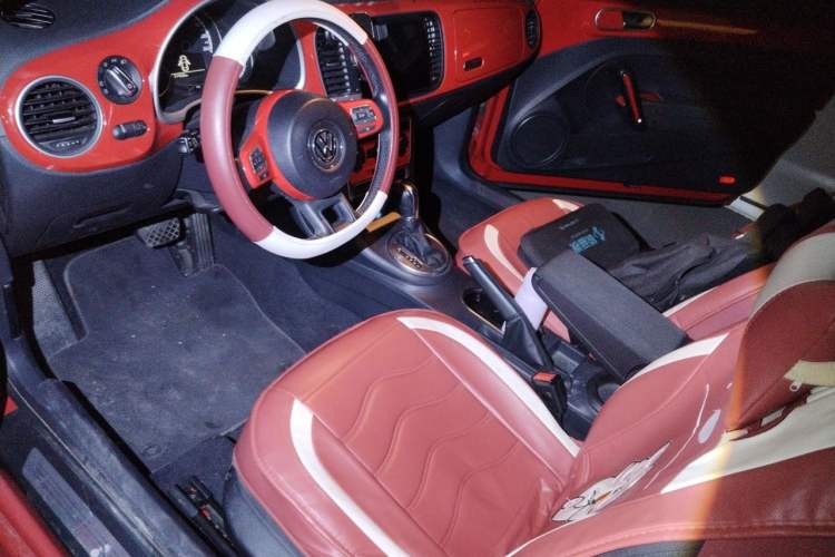 Used Volkswagen Beetle 2015 180TSI model Left Front Seat