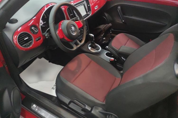 Used Volkswagen Beetle 2015 180TSI model Left Front Seat