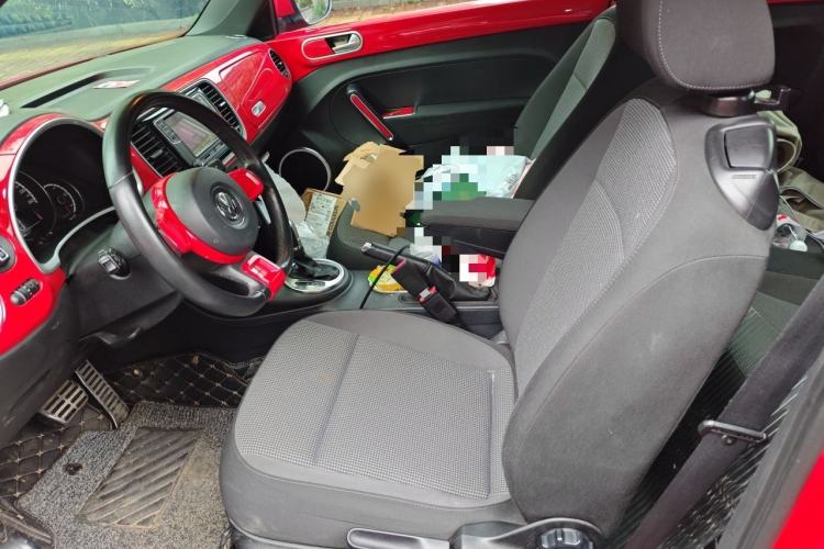 Used Volkswagen Beetle 2015 180TSI model Left Front Seat