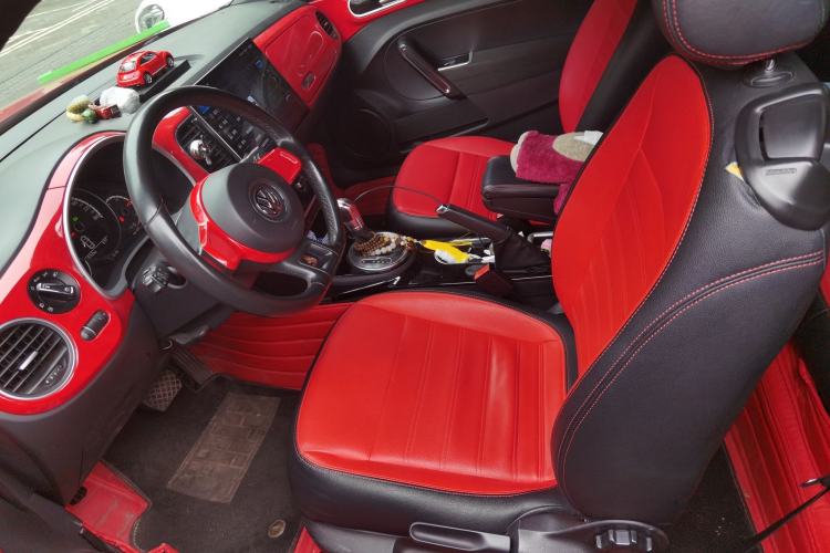 Used Volkswagen Beetle 2015 180TSI model Left Front Seat
