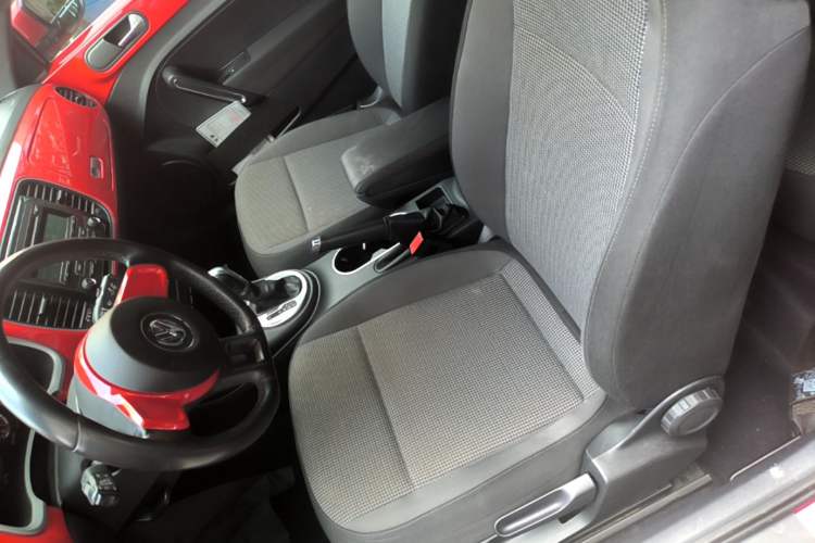 Used Volkswagen Beetle 2015 280TSI Left Front Seat