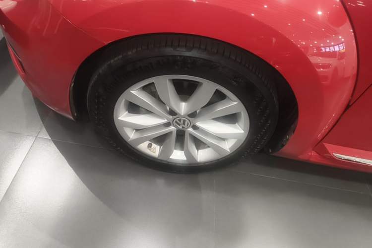 Used Volkswagen Beetle 2015 280TSI Left Front Wheel Hub