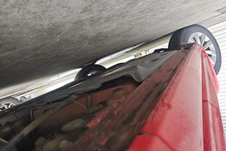 Used Volkswagen Beetle 2015 180TSI model Left Side Sill