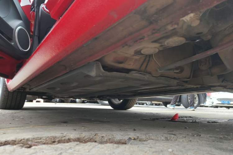 Used Volkswagen Beetle 2015 180TSI model Left Side Sill
