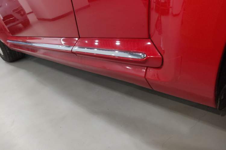 Used Volkswagen Beetle 2015 180TSI model Left Side Sill