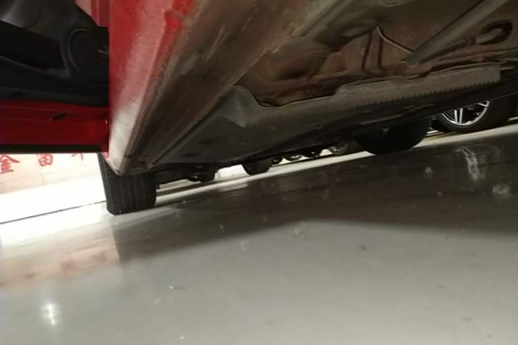 Used Volkswagen Beetle 2015 180TSI model Left Side Sill