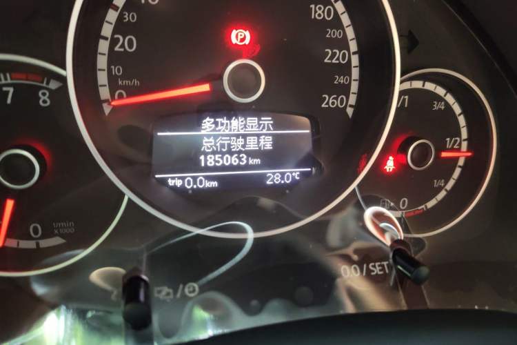 Used Volkswagen Beetle 2015 380TSI Odometer Close Up