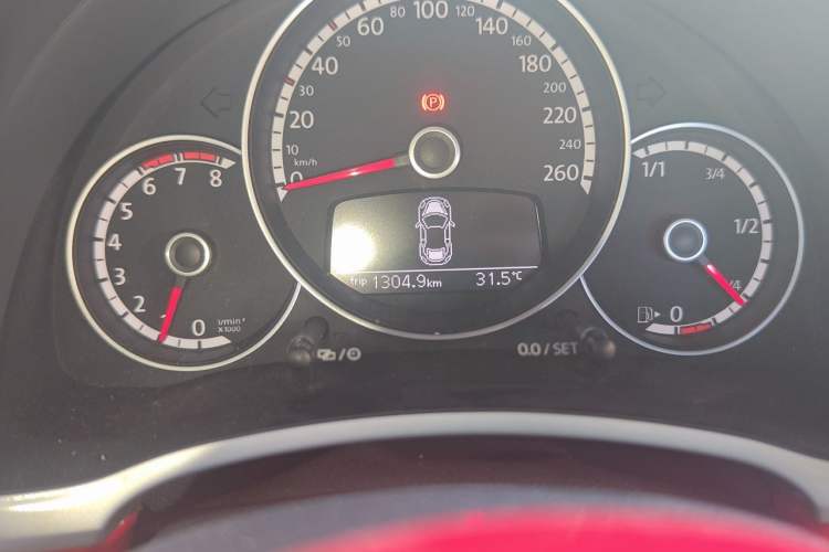 Used Volkswagen Beetle 2015 280TSI Odometer Close Up