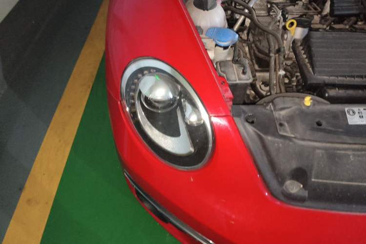 Used Volkswagen Beetle 2015 180TSI model Right Front Headlight