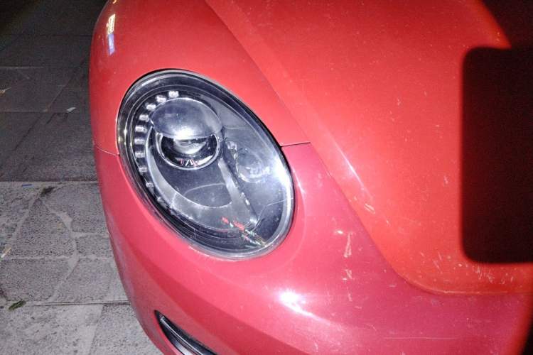 Used Volkswagen Beetle 2015 180TSI model Right Front Headlight