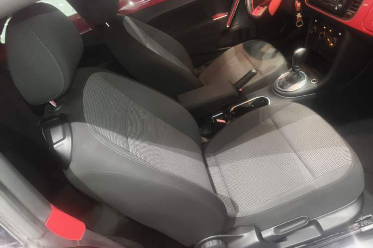 Used Volkswagen Beetle 2015 280TSI Right Front Seat