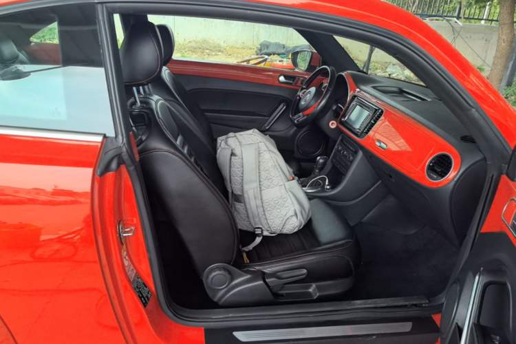 Used Volkswagen Beetle 2015 180TSI model Right Front Seat