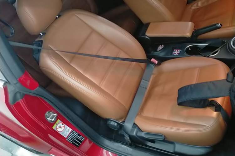 Used Volkswagen Beetle 2015 180TSI model Right Front Seat