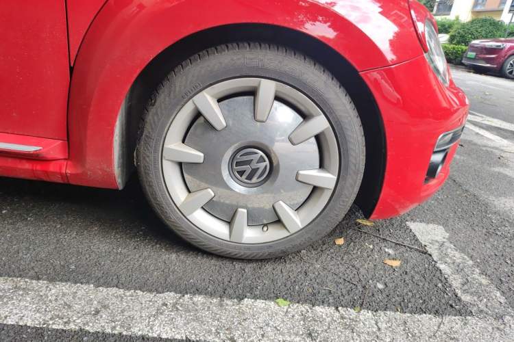 Used Volkswagen Beetle 2015 380TSI Right Front Wheel Hub