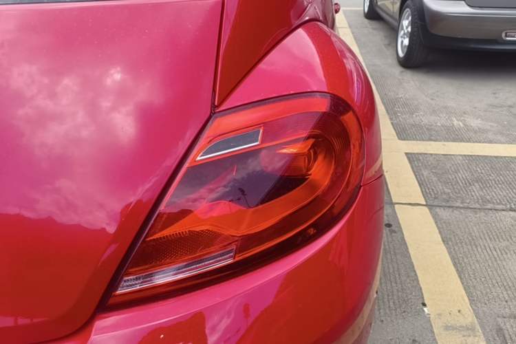 Used Volkswagen Beetle 2015 180TSI model Right Rear Taillight
