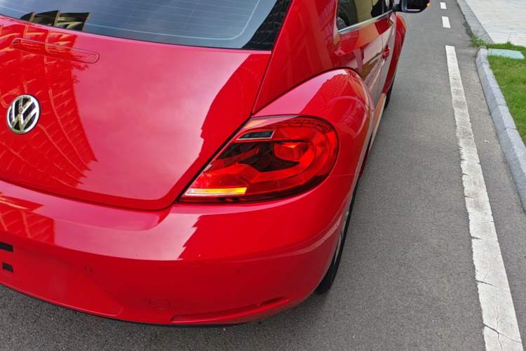 Used Volkswagen Beetle 2015 180TSI model Right Rear Taillight
