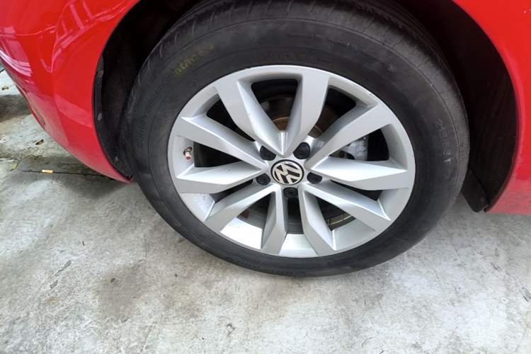 Used Volkswagen Beetle 2015 280TSI Right Rear Wheel Hub