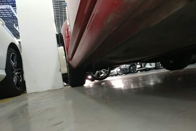 Used Volkswagen Beetle 2015 180TSI model Right Side Sill