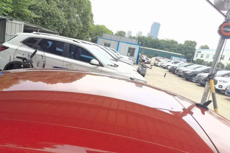 Used Volkswagen Beetle 2015 180TSI model Roof