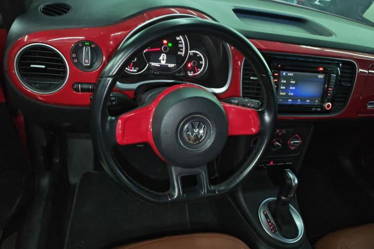 Used Volkswagen Beetle 2015 180TSI model Steering Wheel