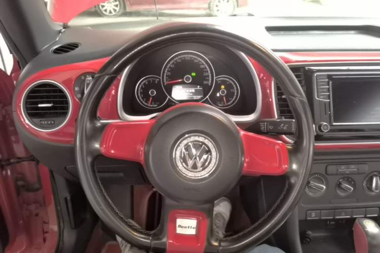 Used Volkswagen Beetle 2015 180TSI model Steering Wheel