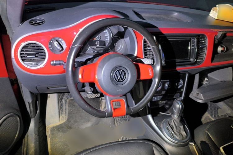 Used Volkswagen Beetle 2015 180TSI model Steering Wheel