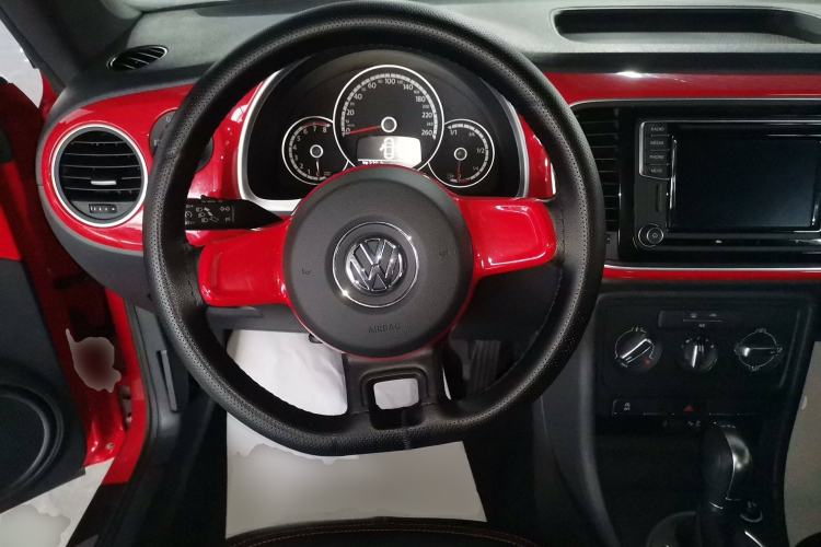 Used Volkswagen Beetle 2015 180TSI model Steering Wheel