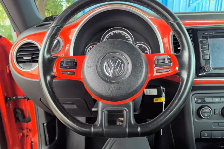 Used Volkswagen Beetle 2015 180TSI model Steering Wheel