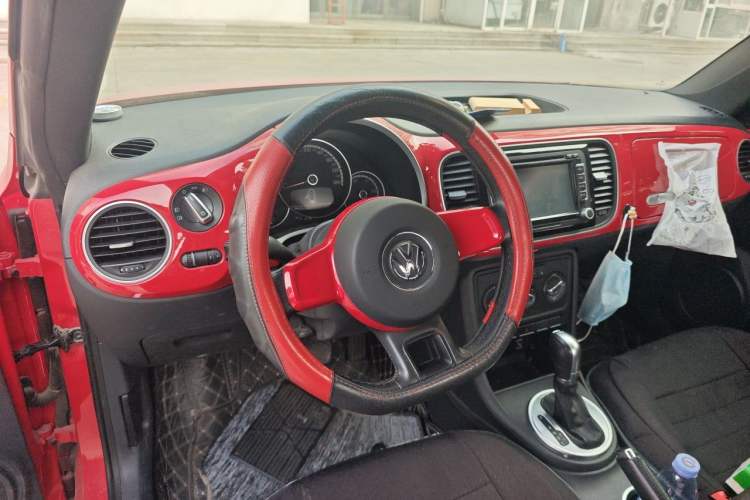 Used Volkswagen Beetle 2015 180TSI model Steering Wheel