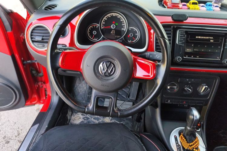 Used Volkswagen Beetle 2015 180TSI model Steering Wheel