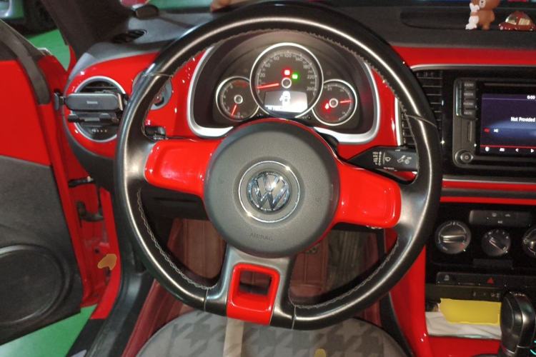 Used Volkswagen Beetle 2015 180TSI model Steering Wheel