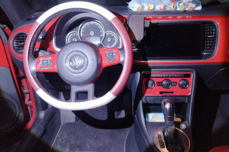 Used Volkswagen Beetle 2015 180TSI model Steering Wheel