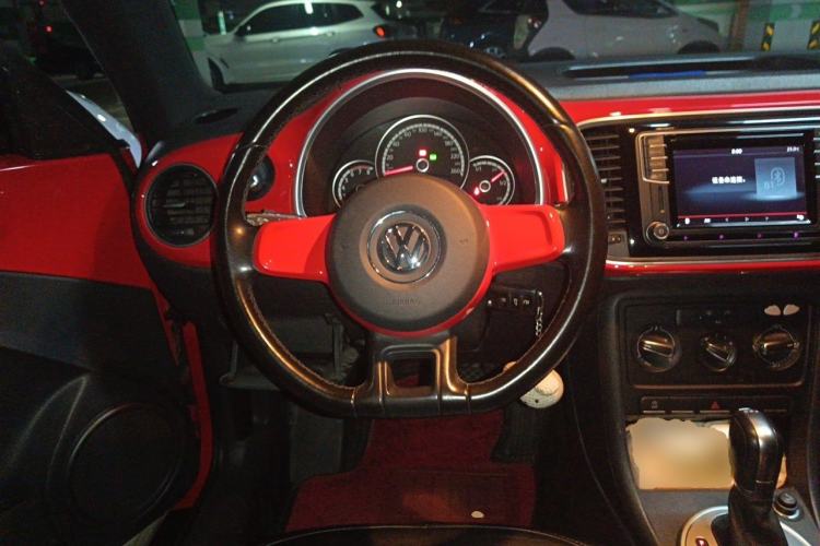Used Volkswagen Beetle 2015 180TSI model Steering Wheel