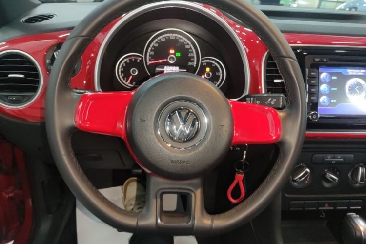 Used Volkswagen Beetle 2015 180TSI model Steering Wheel
