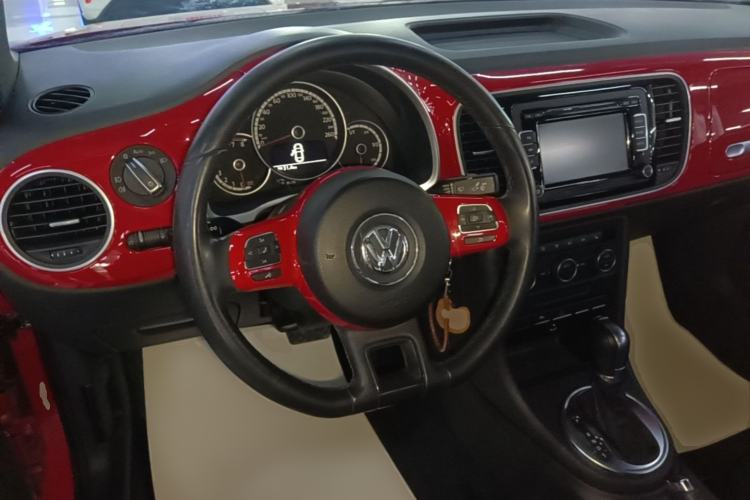 Used Volkswagen Beetle 2015 180TSI model Steering Wheel