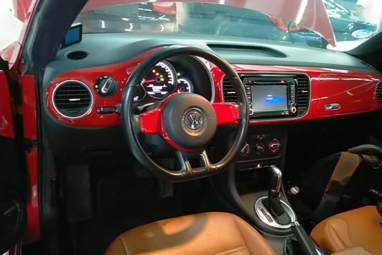 Used Volkswagen Beetle 2015 180TSI model Steering Wheel