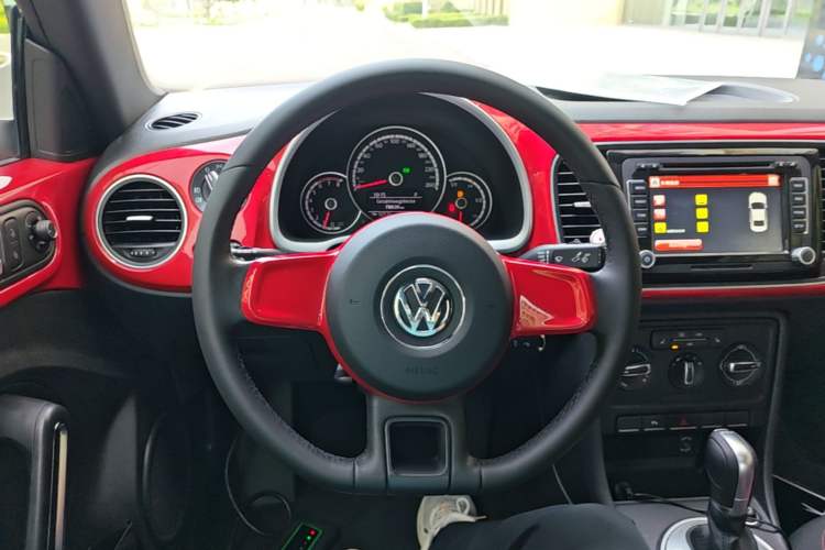 Used Volkswagen Beetle 2015 180TSI model Steering Wheel